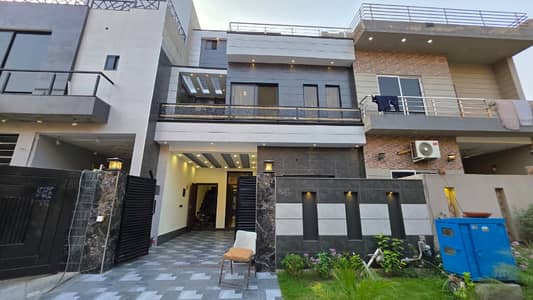 Beautiful 5 Marla House for Sale in Lake City Prime Location
