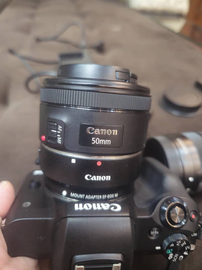 CANON EOS M50 mirror less camera 3