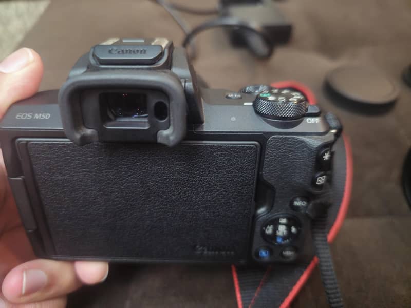 CANON EOS M50 mirror less camera 4