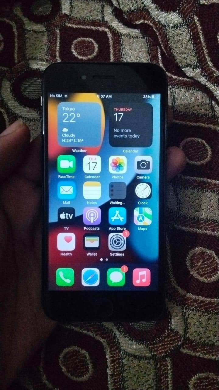 Apple iPhone 7 1