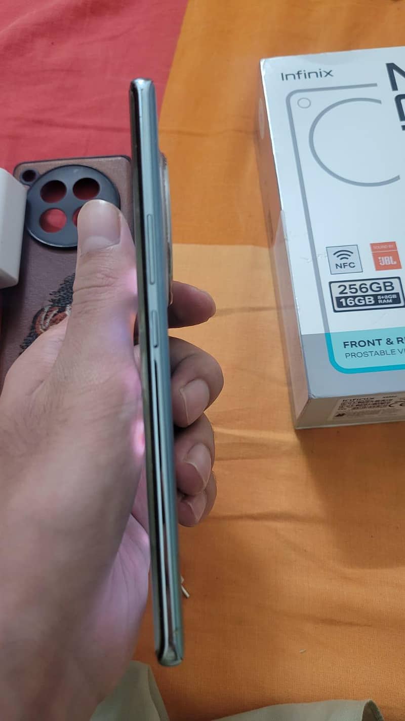 Infinix Zero 40 3
