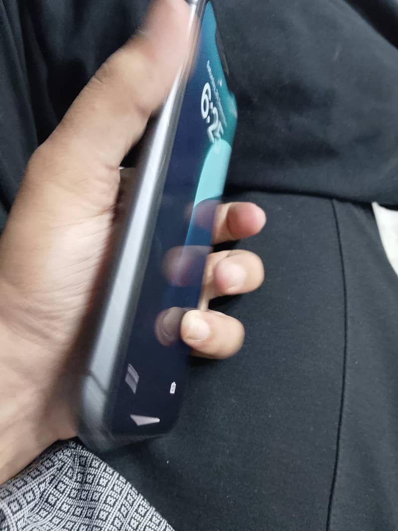 Apple iPhone 11 3