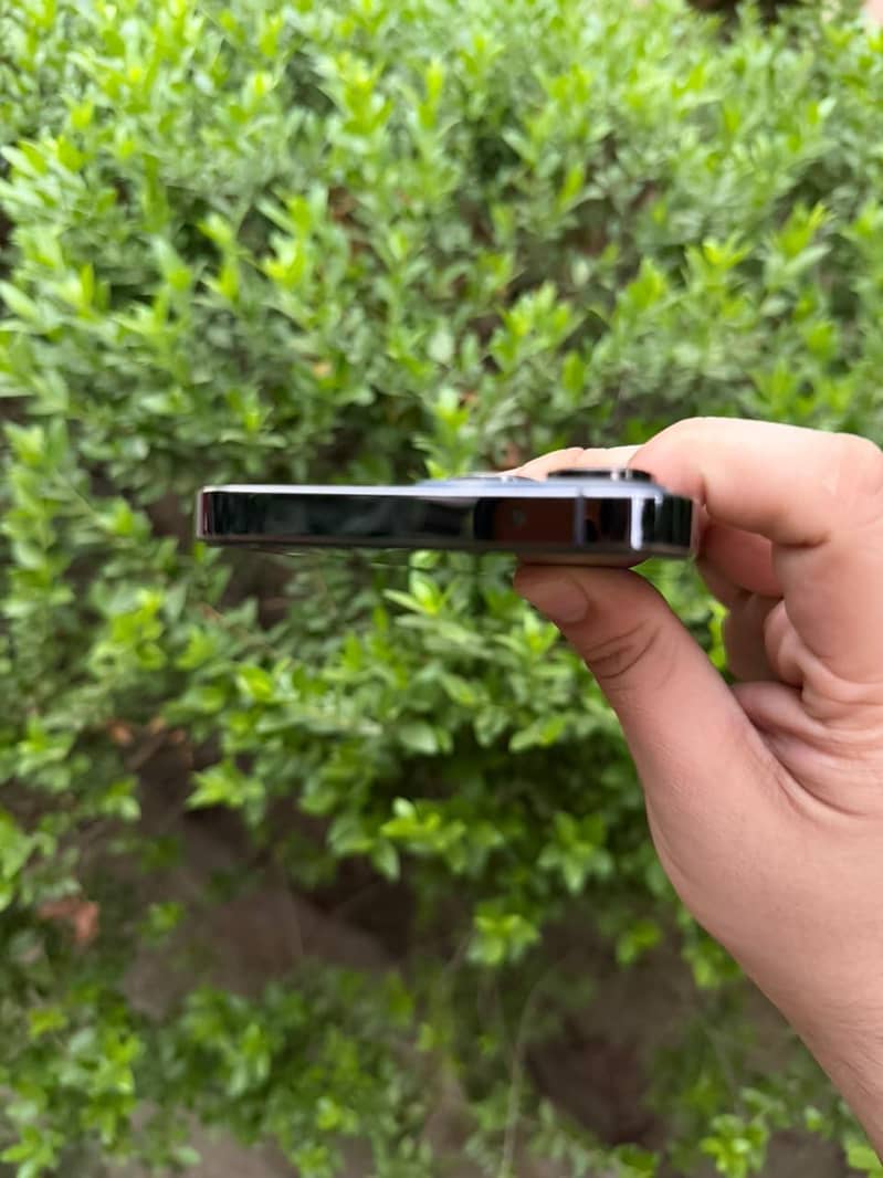 iPhone 14 Pro Max 5