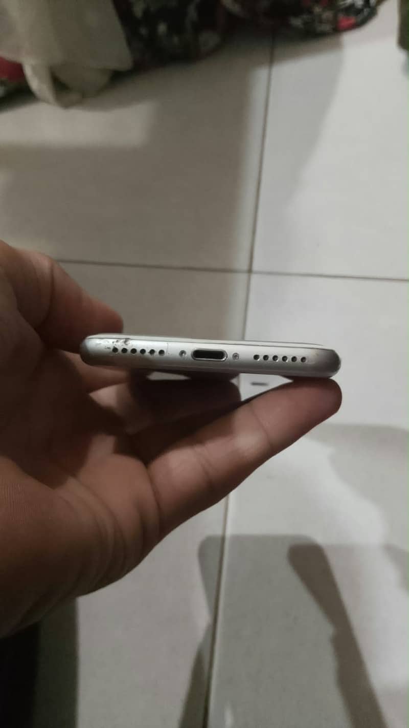 Apple iPhone 8 0