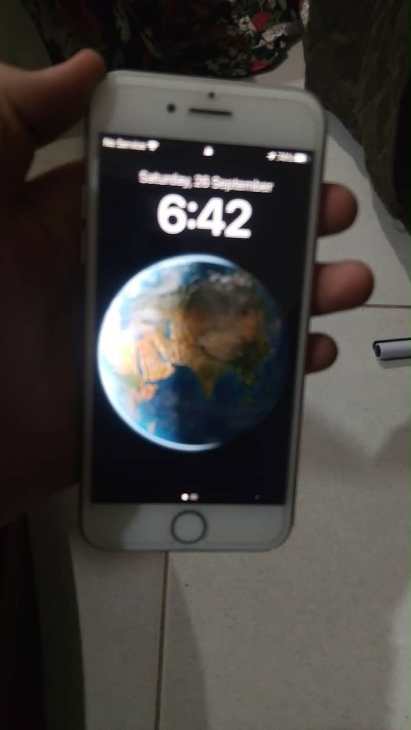 Apple iPhone 8 3