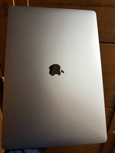 Apple MacBook Pro 2019 1TB / 64GB RAM 16” - GRAY COLOUR