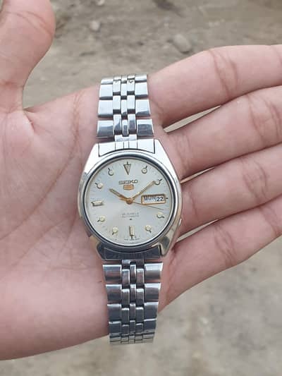 20 watches available. . !!