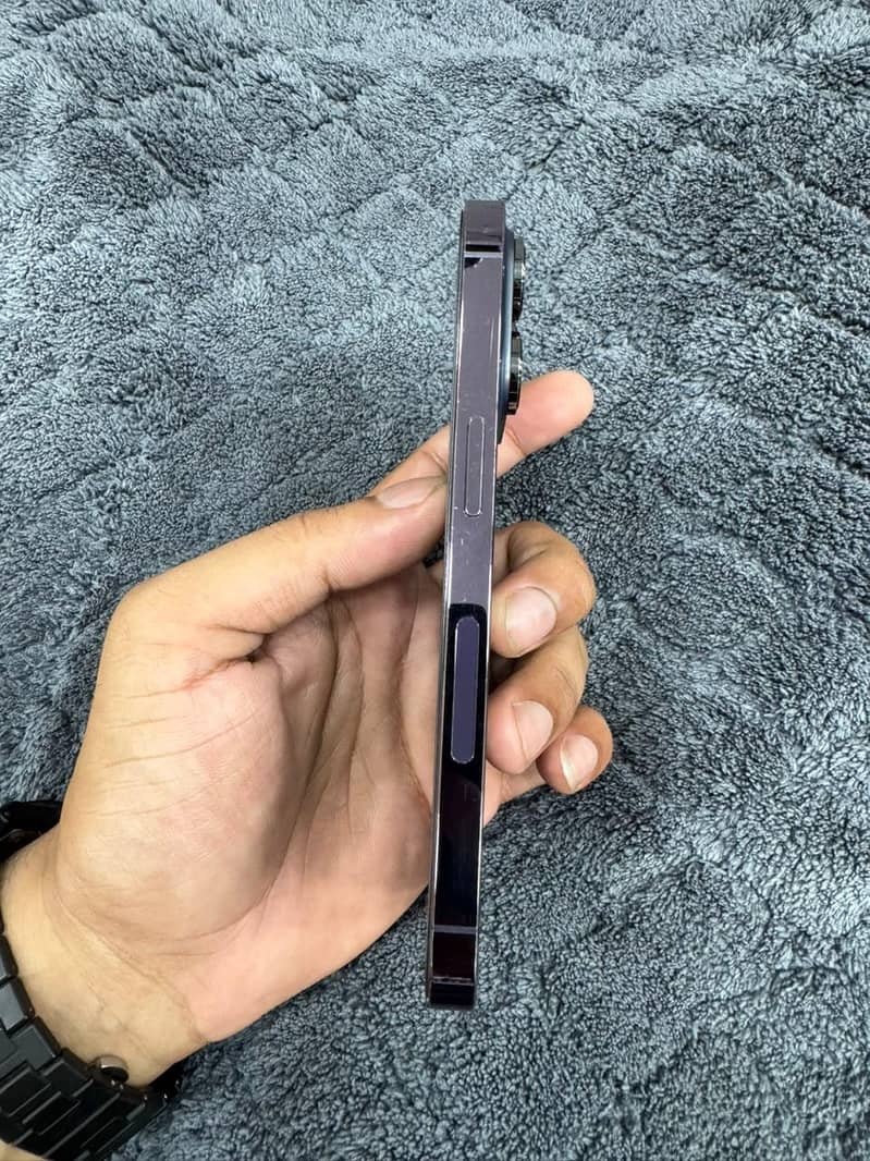 Apple iPhone 14 Pro 3