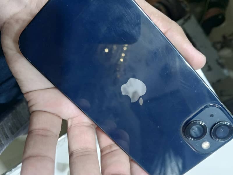 Apple iPhone 13 2