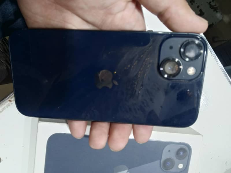 Apple iPhone 13 6