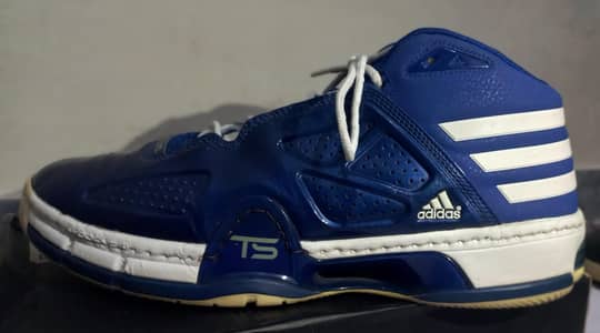 Original Adidas TS Basketball Shoes – Size 11 US / 45⅓ EU