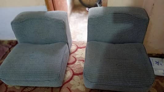 2 singel Sofa for sale urjunt
