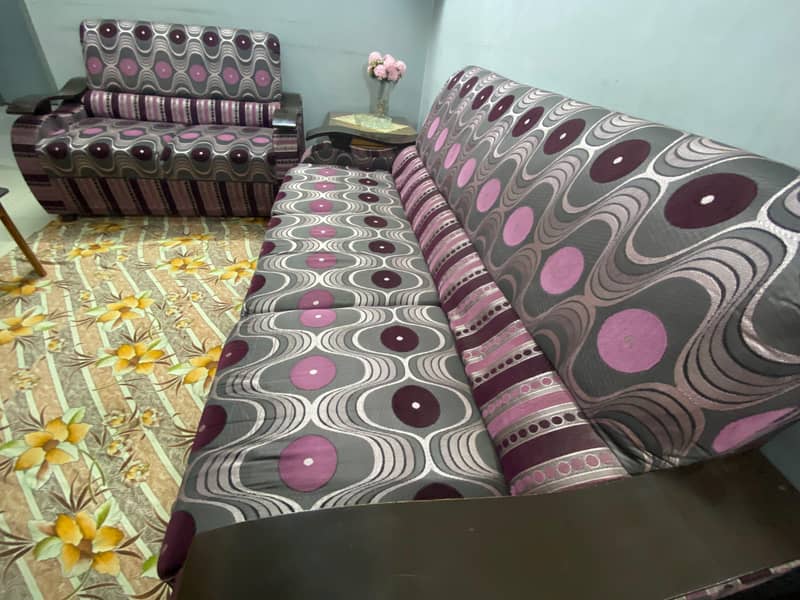 Good Condition Sofa 6