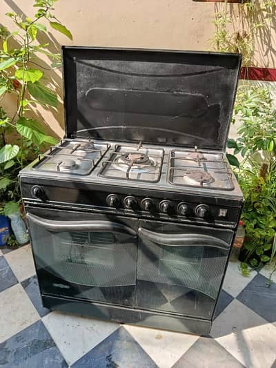 Cooking range in average condition