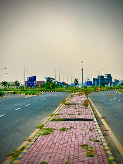 10 Marla Plot for Sale in LDA City Behind Cricket Stadium | 200 Ft Chenab Road | 150 Ft Hunza Road | Hot Location