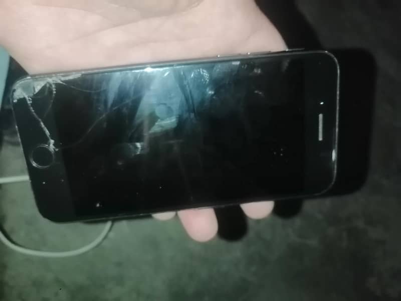 Apple iPhone 8 3