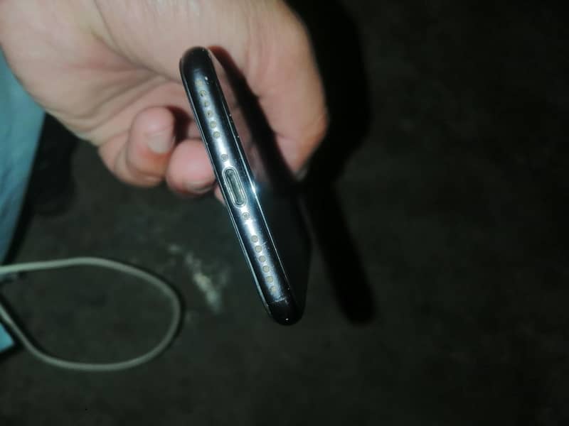 Apple iPhone 8 4