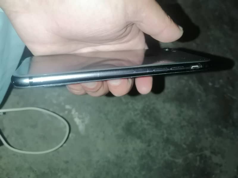 Apple iPhone 8 5