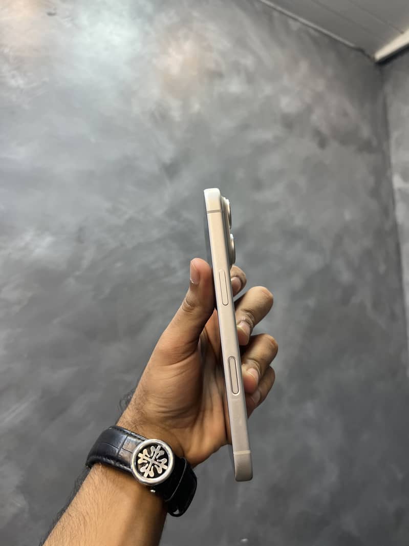 IPHONE 17 PRO 5