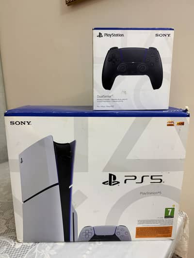 Ps5 Slim disc edition with 2 controllers