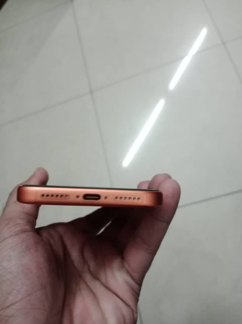 Apple iPhone 17 Pro Max 4