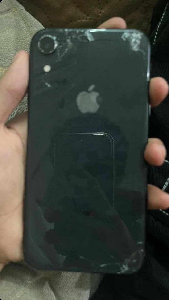 Apple iPhone XR 1