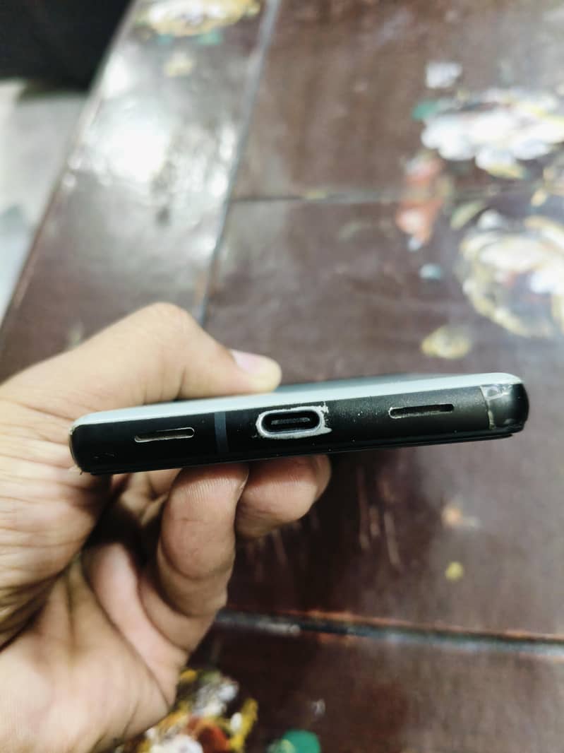 Google Pixel 6a 5