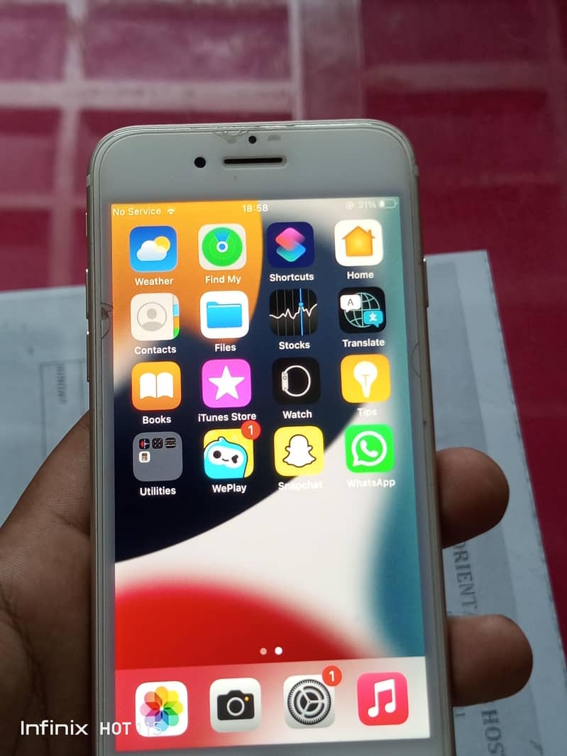 Apple iPhone 7 9