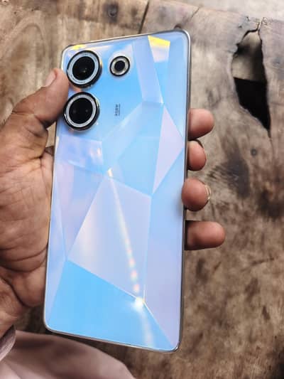 Tecno CAMON 20