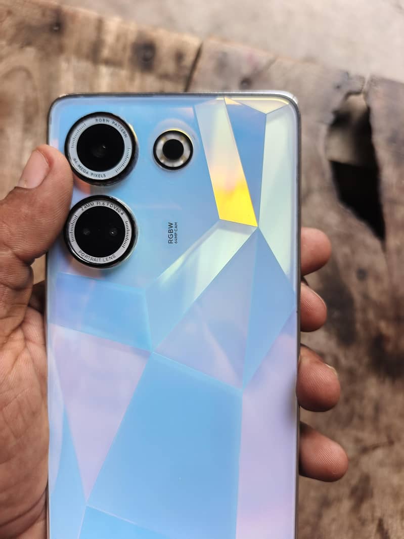 Tecno CAMON 20 3