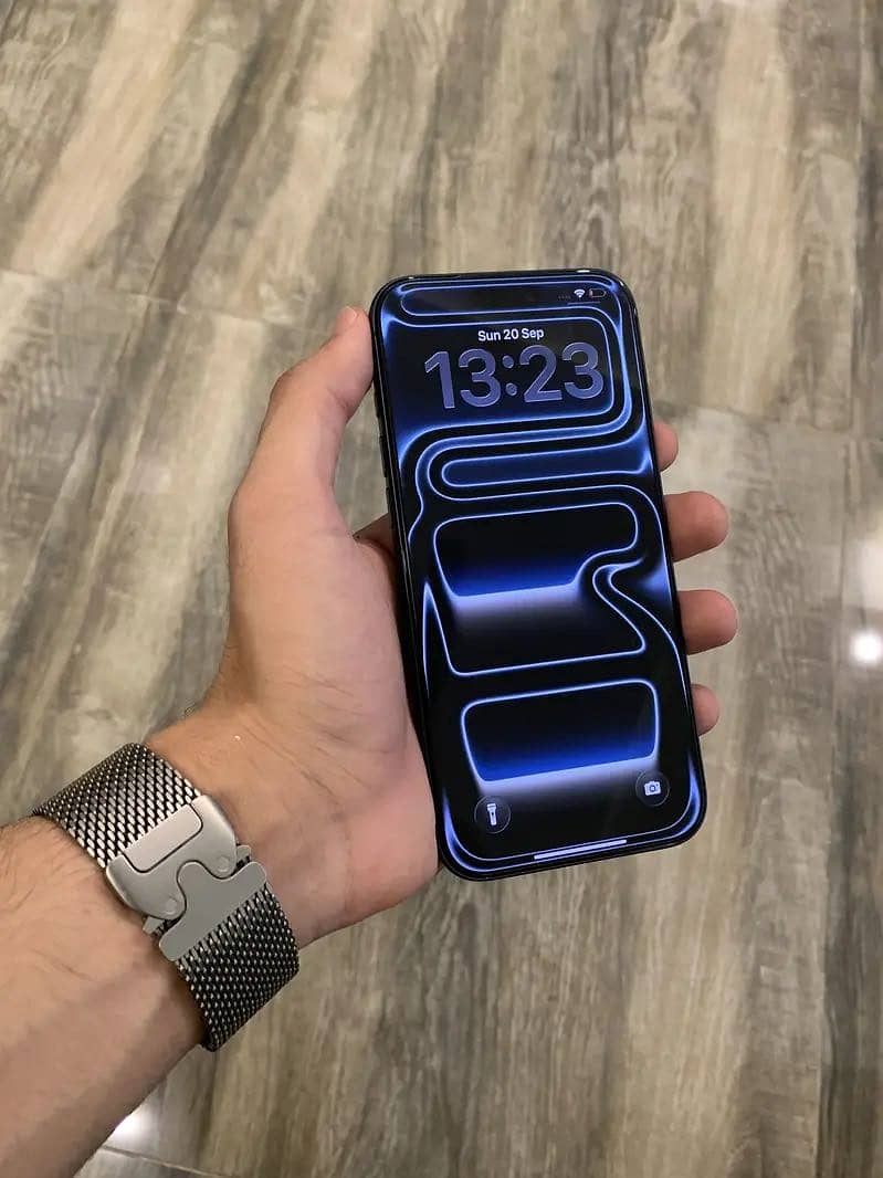 Apple iPhone 17 Pro Max 0