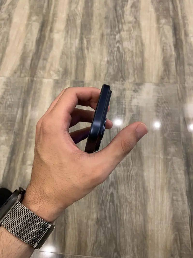 Apple iPhone 17 Pro Max 6