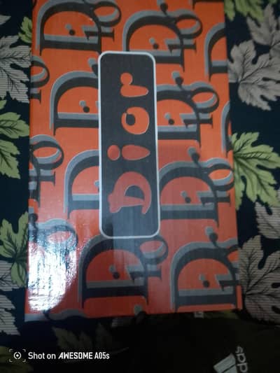 bilkul new ha 8 number ha paiso ki zurart ha abhi la kr aya tha kl