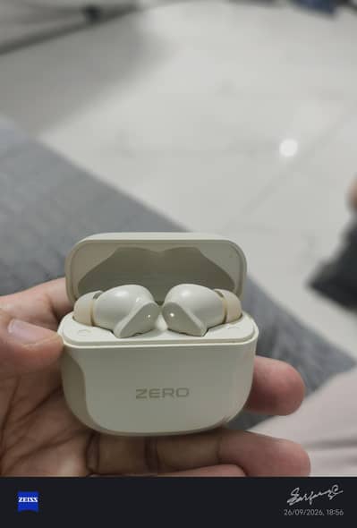 Zero Quantum earbuds