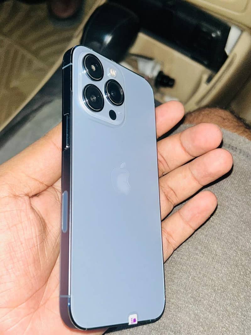 Apple iPhone 13 Pro 1