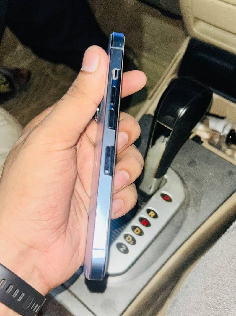 Apple iPhone 13 Pro 6