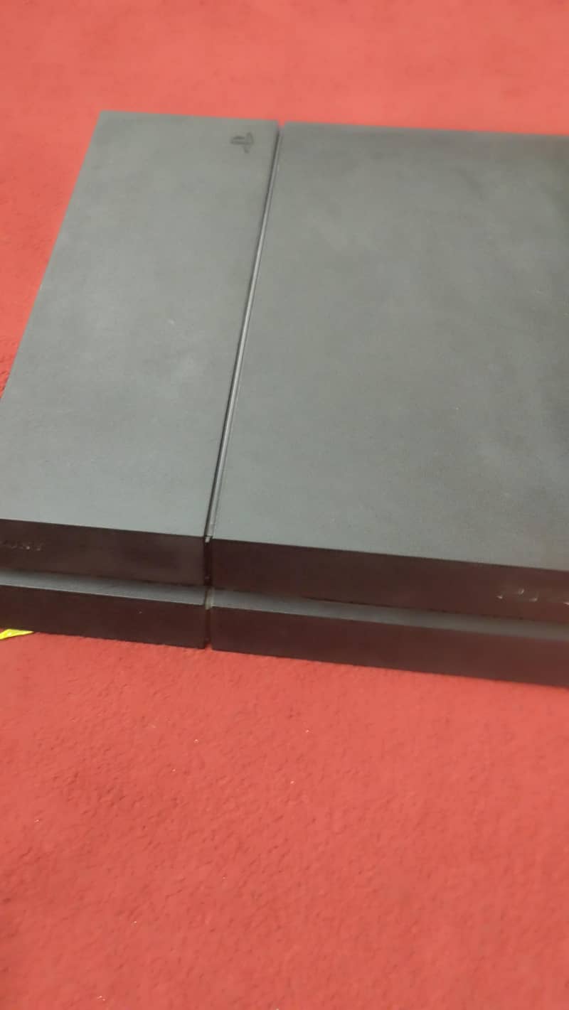 PS 4 slim 4