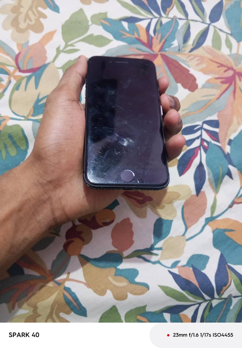 Apple iPhone 8 5