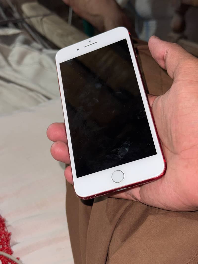 Apple iPhone 7 Plus 1