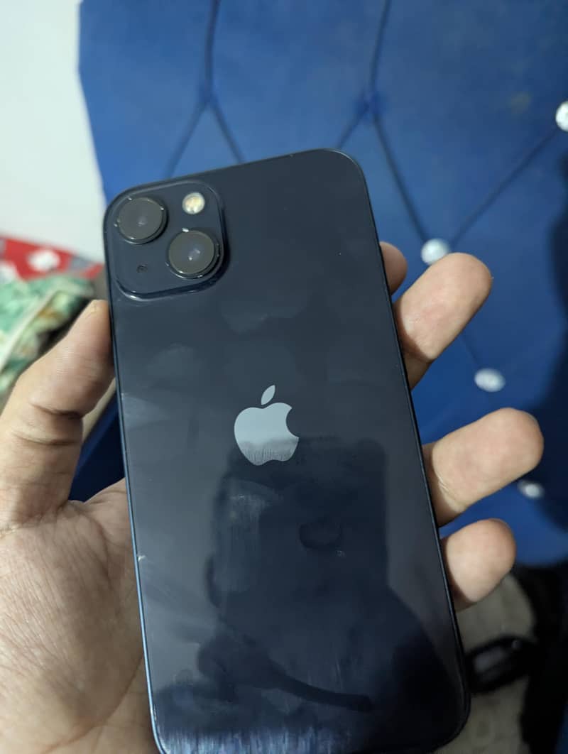 Apple iPhone 13 8