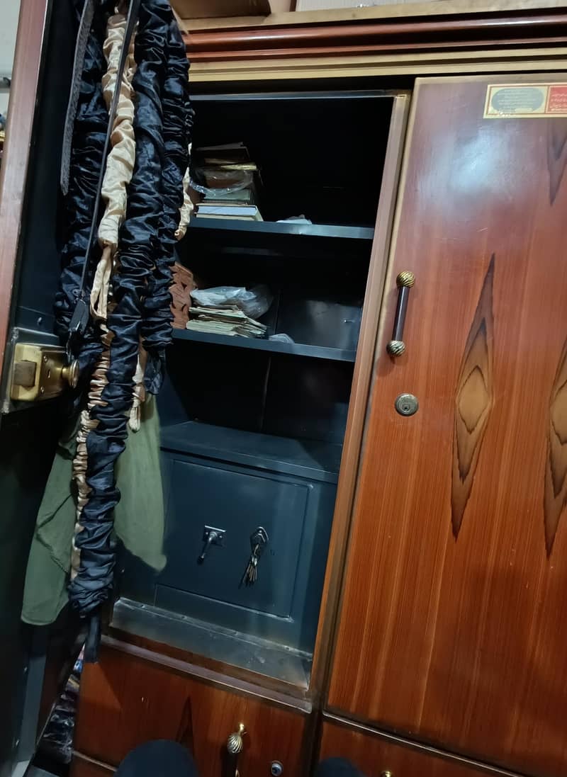 wardrobe 2