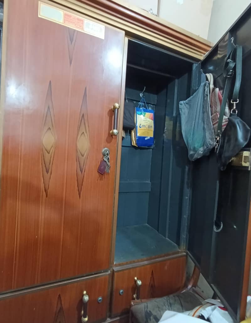wardrobe 3