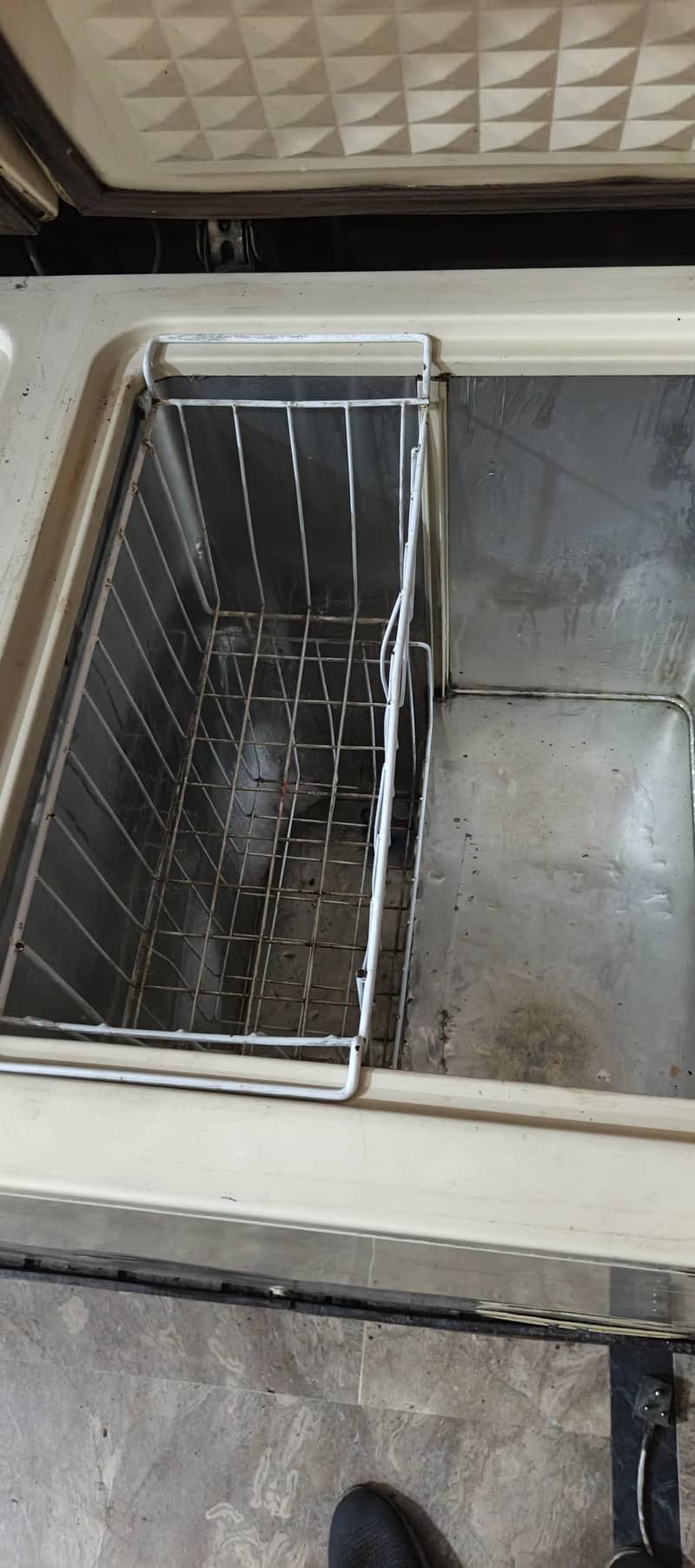 dawlance deep freezer 2