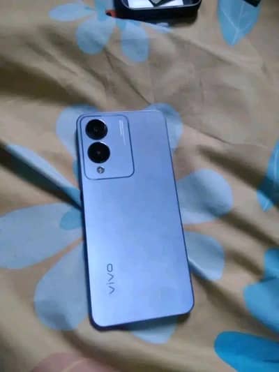 Vivo Y17s