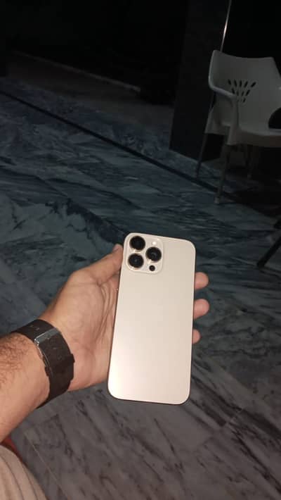 Apple iPhone 16 Pro Max