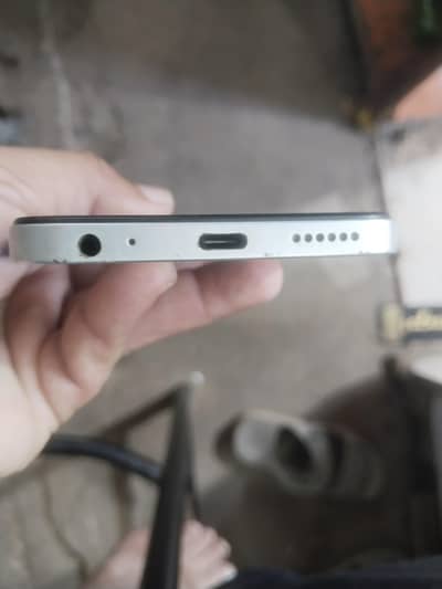 Tecno Spark Go 1