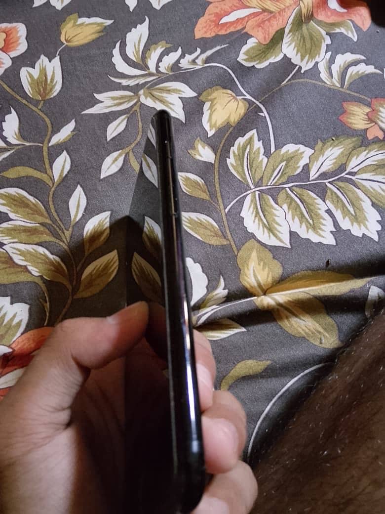 Apple iPhone 7 Plus 0