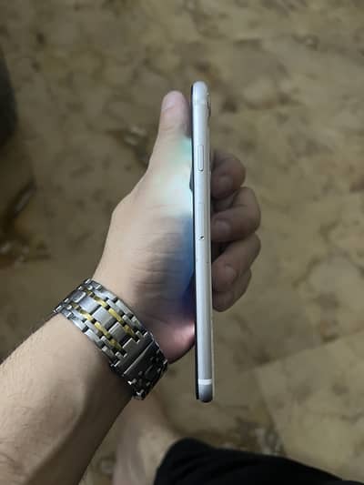 Apple iPhone SE 2020 read full add