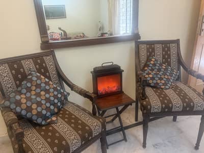 Akhroot chairs only