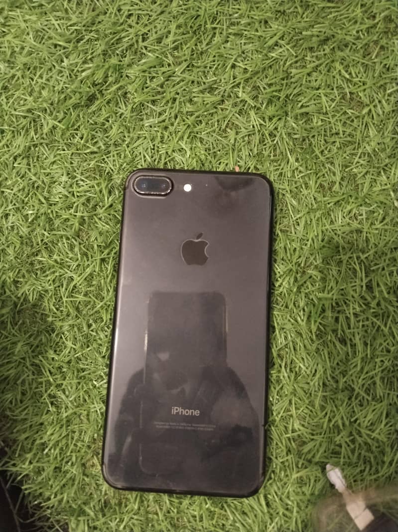 Apple iPhone 7 Plus 0